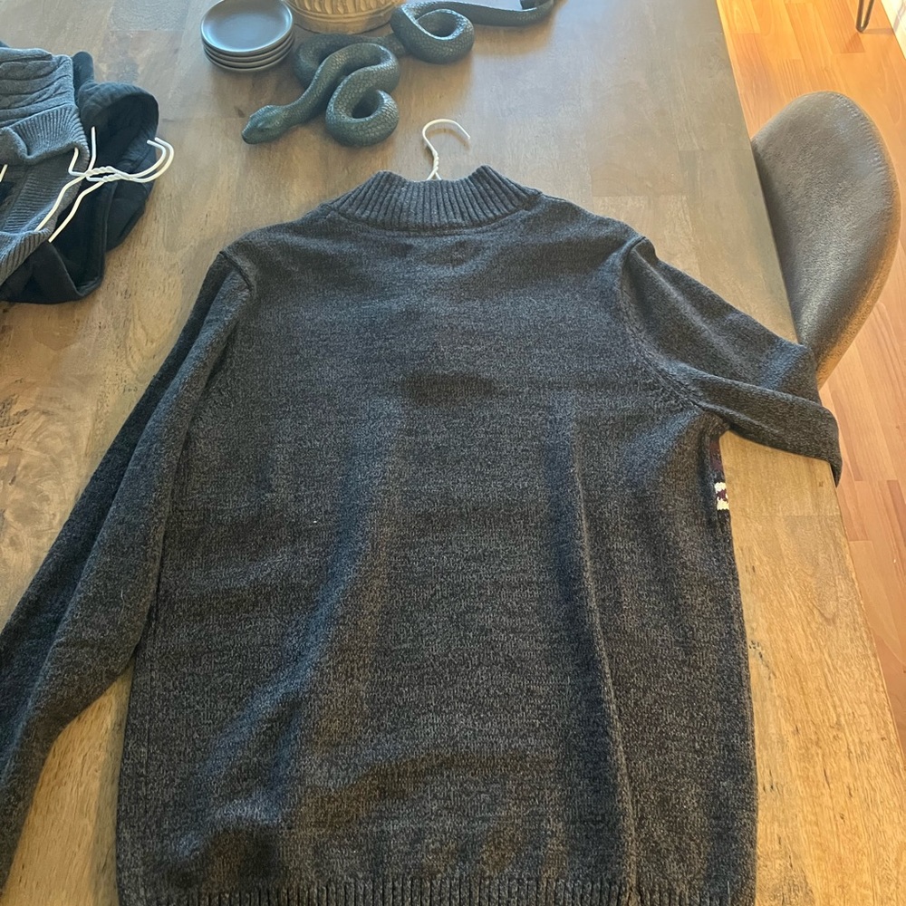Method Sweater Medium - Picture 2 of 4